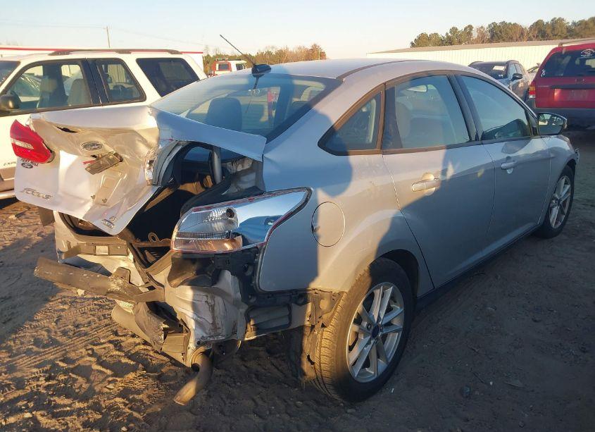 Photo 4 of 2016 Ford Focus SE (VIN 1FADP3F22GL318126)