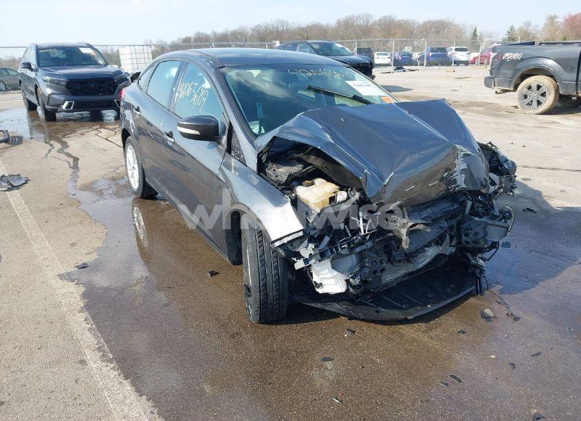 2016 Ford Focus SE (VIN 1FADP3F22GL350882) main photo