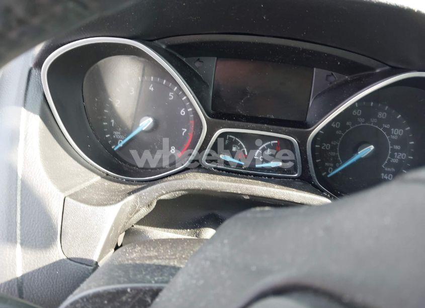 Photo 16 of 2016 Ford Focus SE (VIN 1FADP3F22GL350882)