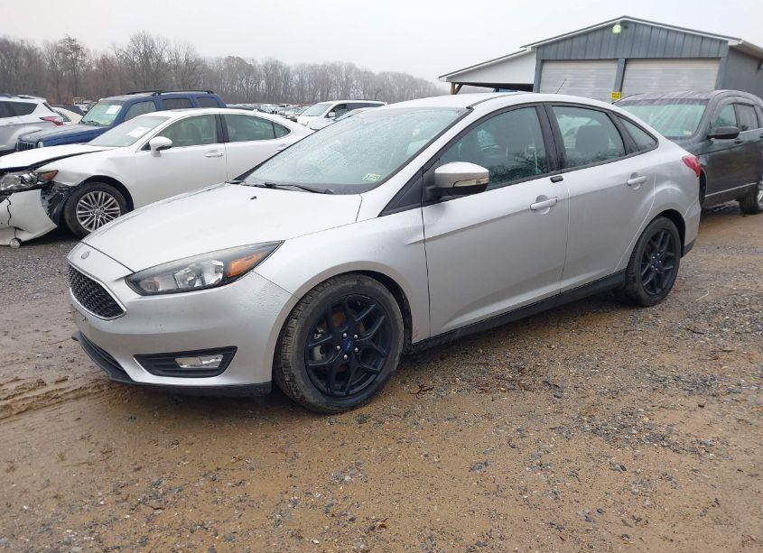 Photo 2 of 2016 Ford Focus SE (VIN 1FADP3F22GL354706)