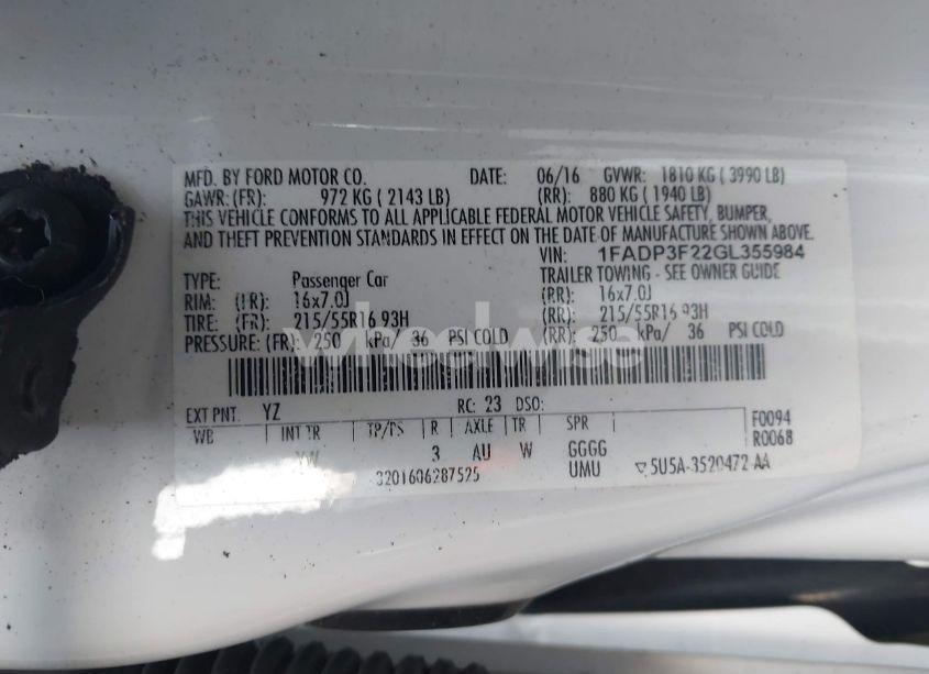 Photo 9 of 2016 Ford Focus SE (VIN 1FADP3F22GL355984)