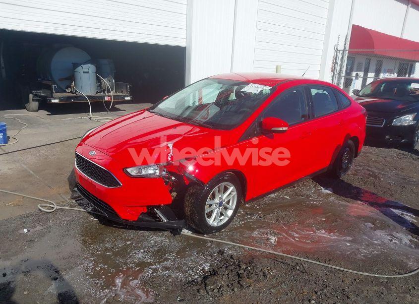 Photo 2 of 2016 Ford Focus SE (VIN 1FADP3F22GL360778)