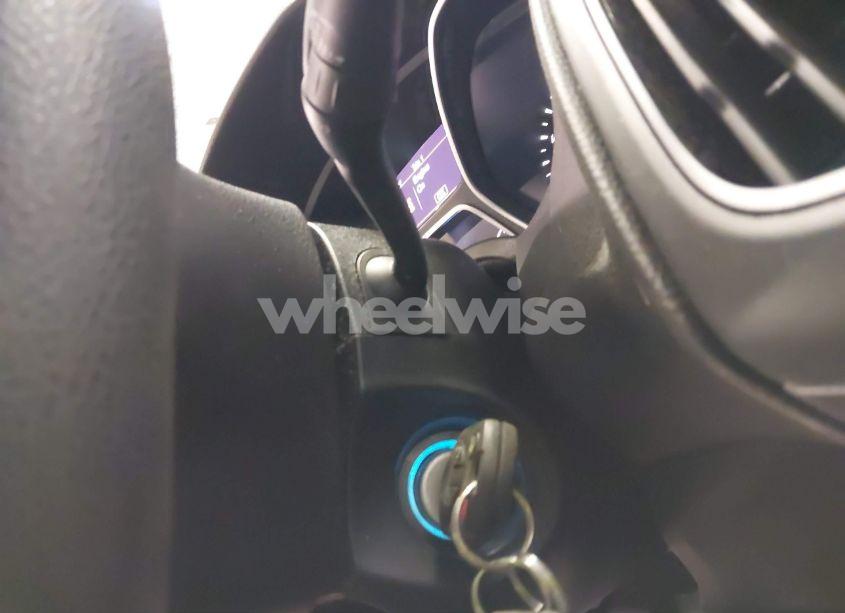 Photo 11 of 2016 Ford Focus SE (VIN 1FADP3F22GL373448)