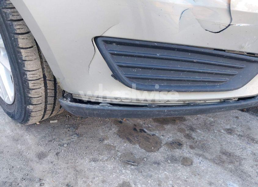 Photo 16 of 2016 Ford Focus SE (VIN 1FADP3F22GL373448)