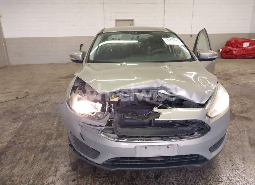 Photo 6 of 2016 Ford Focus SE (VIN 1FADP3F22GL373448)