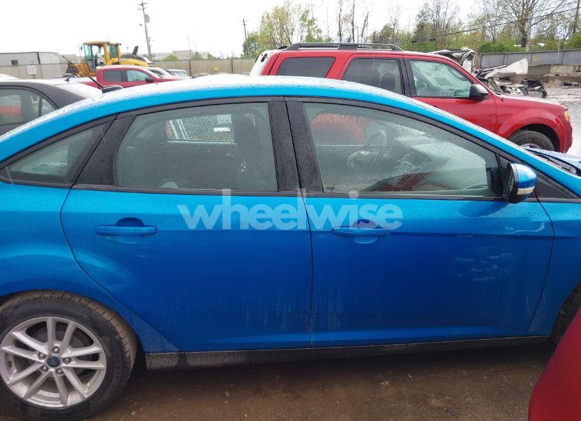 Photo 13 of 2016 Ford Focus SE (VIN 1FADP3F22GL394624)