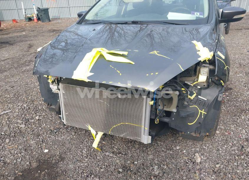 Photo 6 of 2017 Ford Focus SE (VIN 1FADP3F22HL201034)