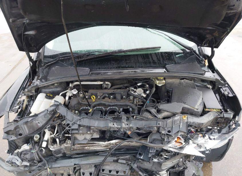 Photo 10 of 2017 Ford Focus SE (VIN 1FADP3F22HL229478)