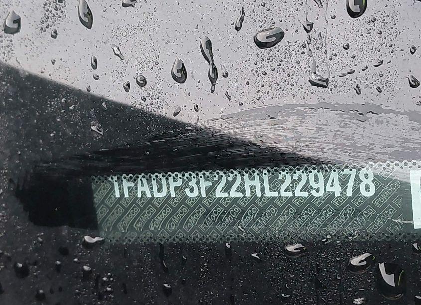 Photo 17 of 2017 Ford Focus SE (VIN 1FADP3F22HL229478)