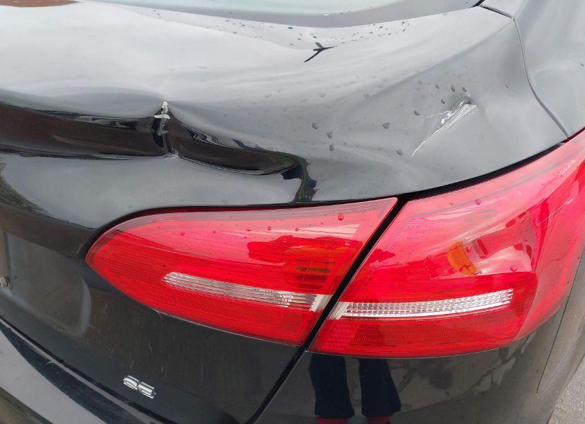 Photo 18 of 2017 Ford Focus SE (VIN 1FADP3F22HL229478)