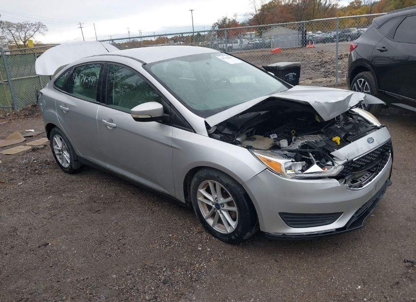 Photo 13 of 2017 Ford Focus SE (VIN 1FADP3F22HL267549)