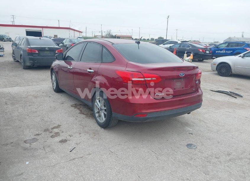 Photo 3 of 2017 Ford Focus SE (VIN 1FADP3F22HL270631)