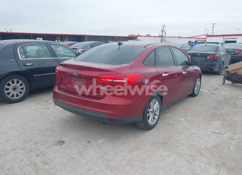 Photo 4 of 2017 Ford Focus SE (VIN 1FADP3F22HL270631)