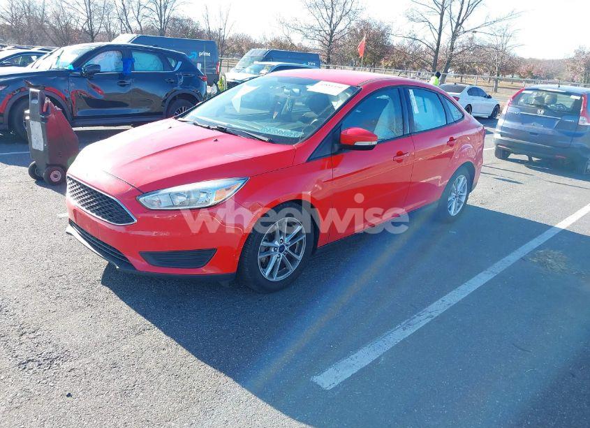 Photo 2 of 2017 Ford Focus SE (VIN 1FADP3F22HL278017)