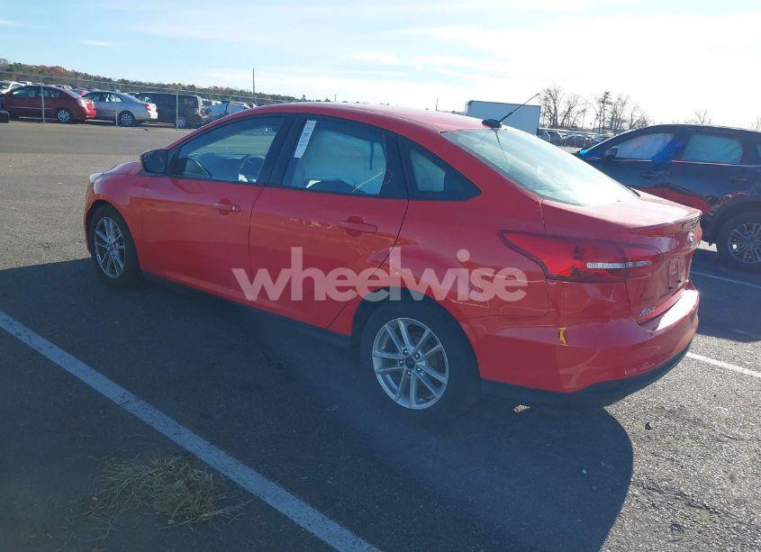 Photo 3 of 2017 Ford Focus SE (VIN 1FADP3F22HL278017)