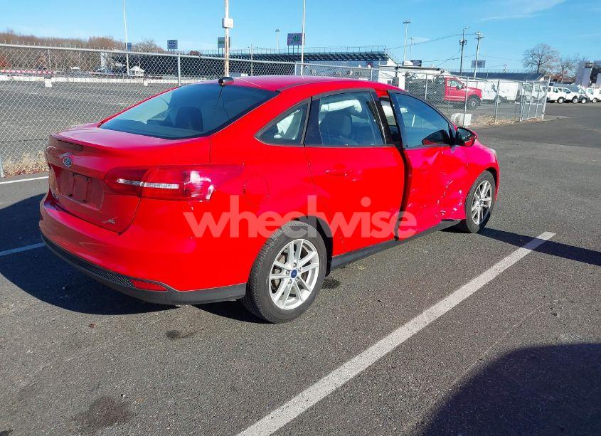 Photo 4 of 2017 Ford Focus SE (VIN 1FADP3F22HL278017)