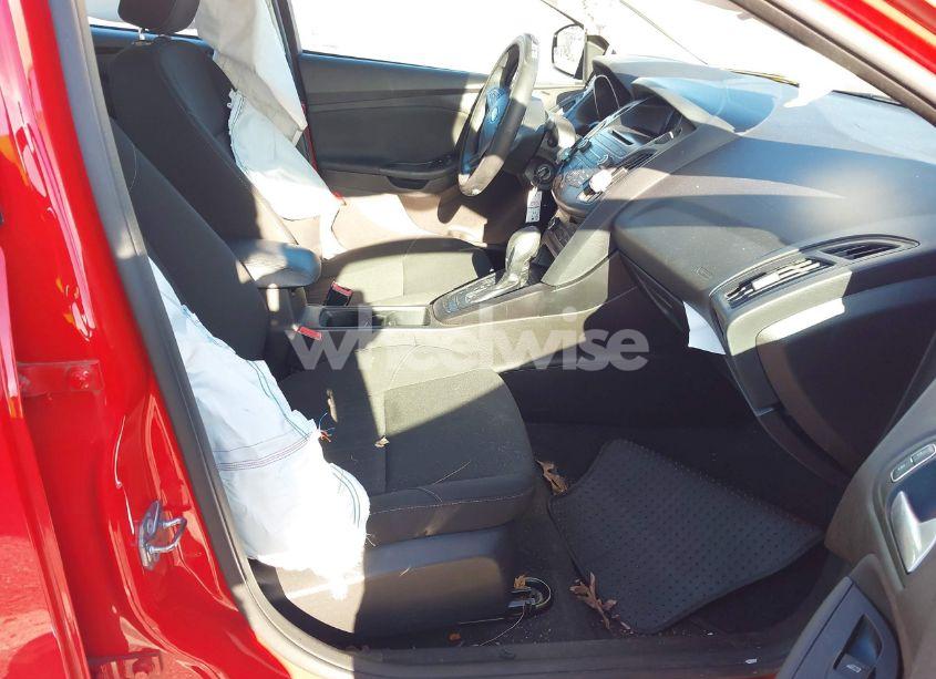 Photo 5 of 2017 Ford Focus SE (VIN 1FADP3F22HL278017)