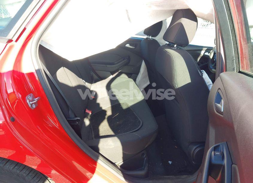 Photo 8 of 2017 Ford Focus SE (VIN 1FADP3F22HL278017)