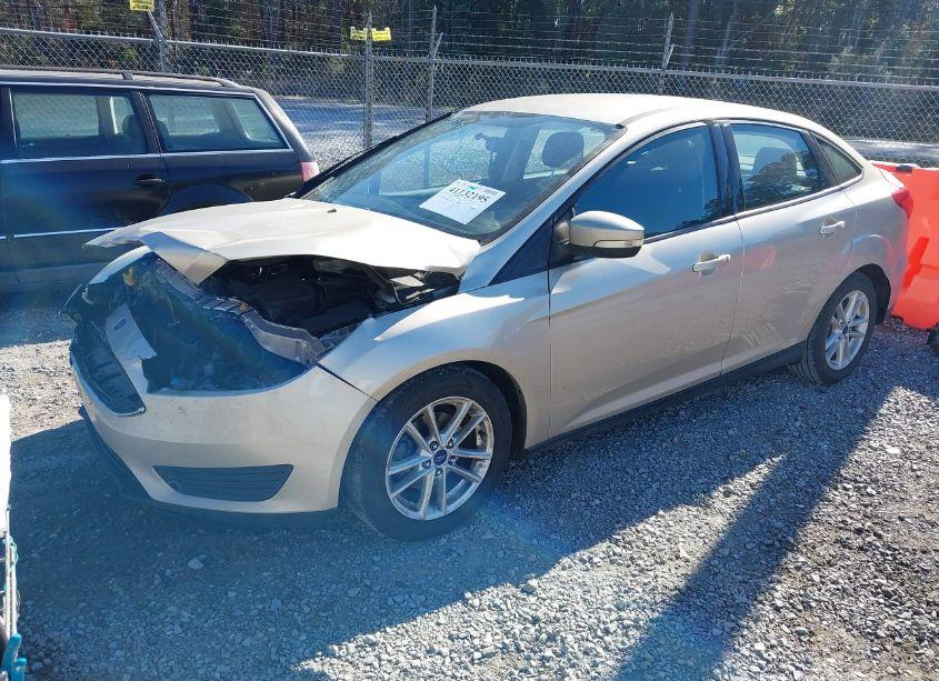 Photo 2 of 2017 Ford Focus SE (VIN 1FADP3F22HL285453)