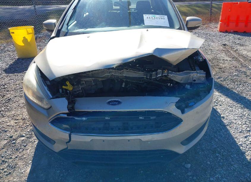 Photo 6 of 2017 Ford Focus SE (VIN 1FADP3F22HL285453)