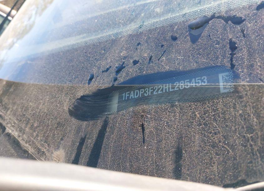 Photo 9 of 2017 Ford Focus SE (VIN 1FADP3F22HL285453)