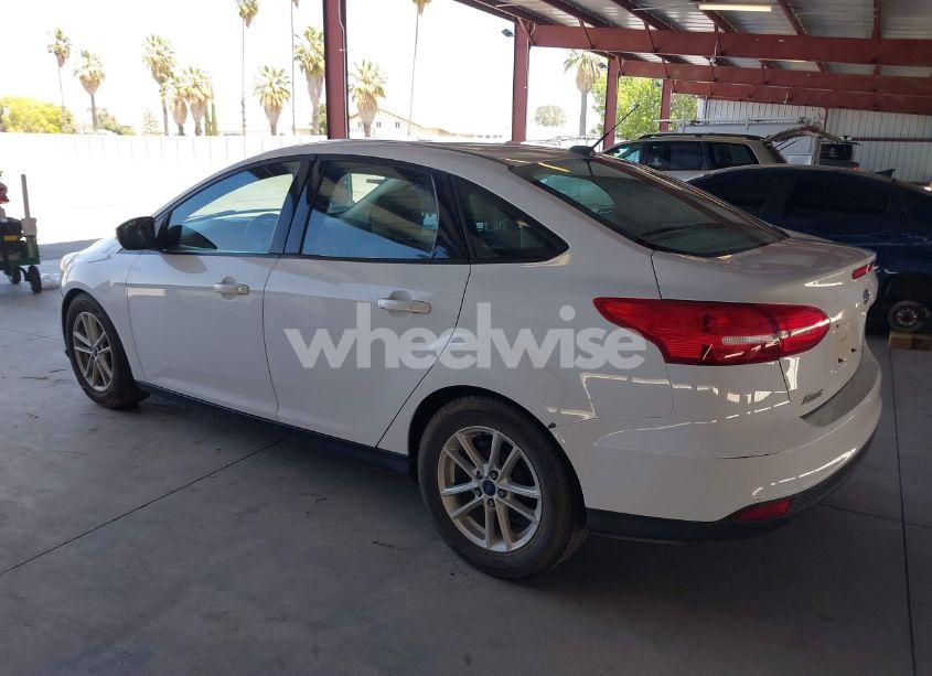 Photo 3 of 2017 Ford Focus SE (VIN 1FADP3F22HL303059)