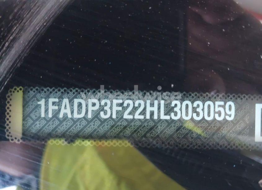 Photo 9 of 2017 Ford Focus SE (VIN 1FADP3F22HL303059)