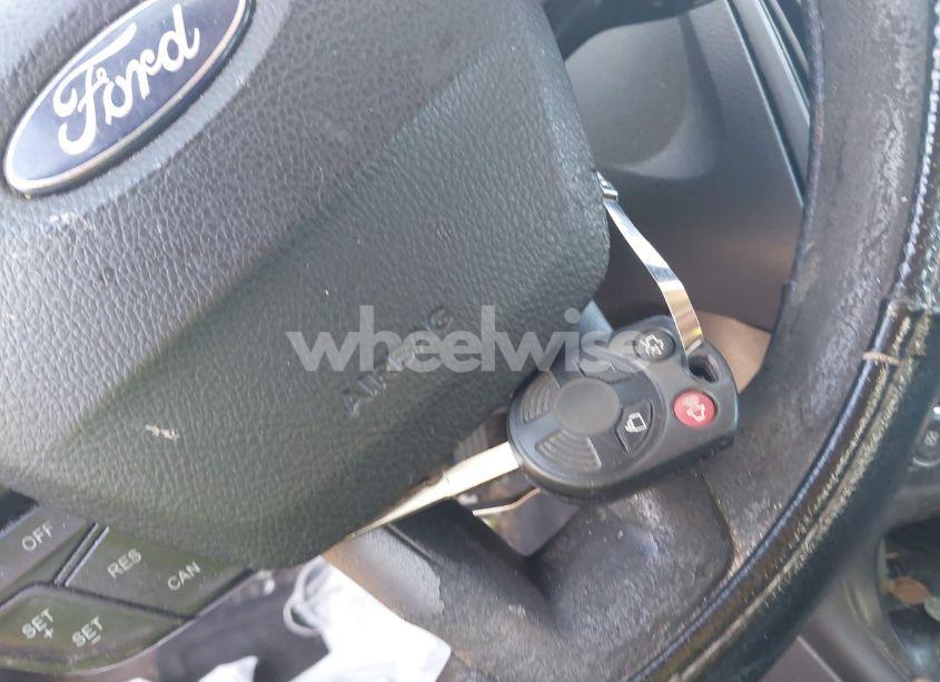 Photo 11 of 2017 Ford Focus SE (VIN 1FADP3F22HL341553)