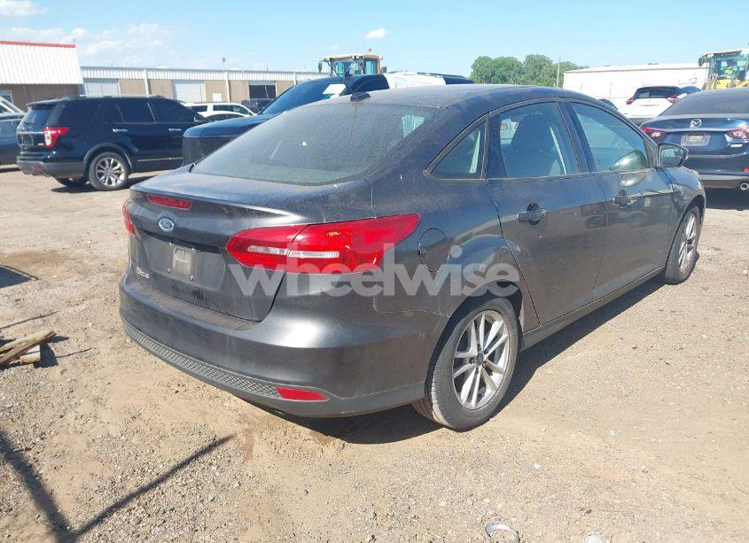 Photo 4 of 2017 Ford Focus SE (VIN 1FADP3F22HL341553)