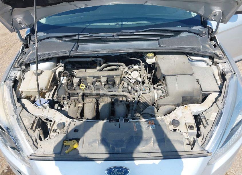 Photo 17 of 2018 Ford Focus SE (VIN 1FADP3F22JL237991)