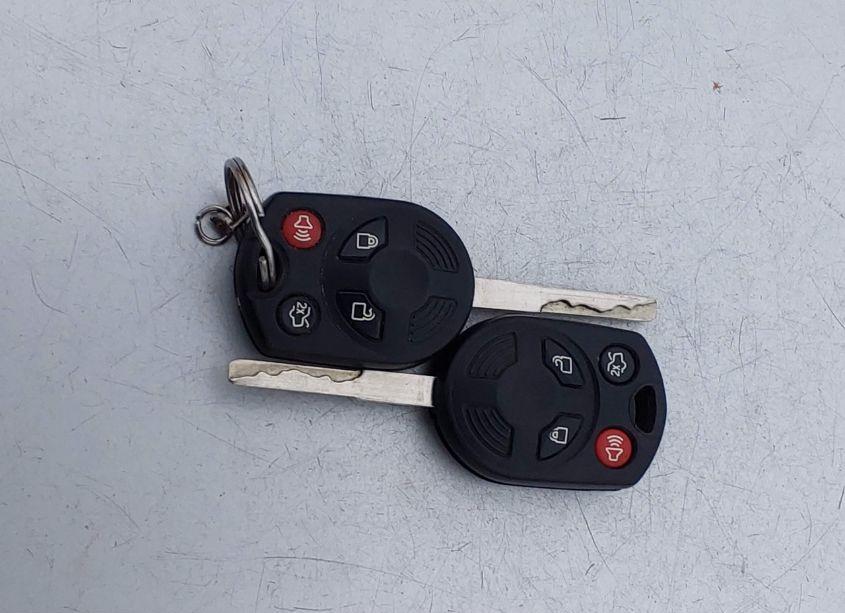 Photo 11 of 2018 Ford Focus SE (VIN 1FADP3F22JL238753)