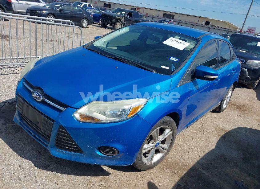 Photo 2 of 2013 Ford Focus SE (VIN 1FADP3F23DL115502)