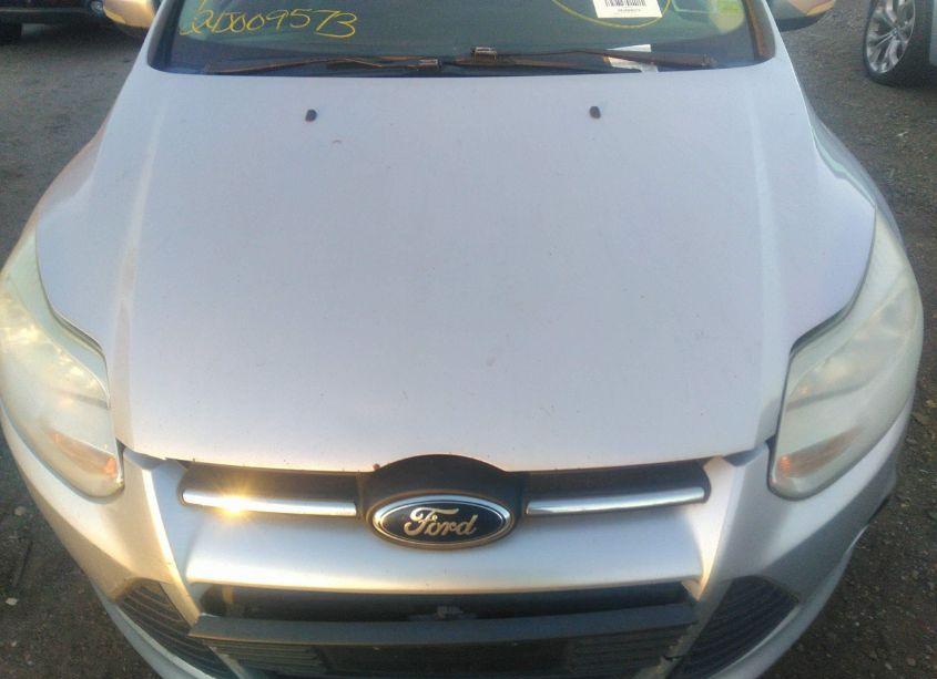 Photo 10 of 2013 Ford Focus SE (VIN 1FADP3F23DL130288)