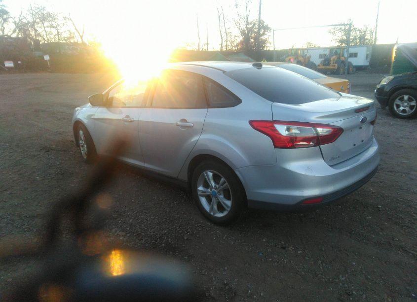 Photo 3 of 2013 Ford Focus SE (VIN 1FADP3F23DL130288)
