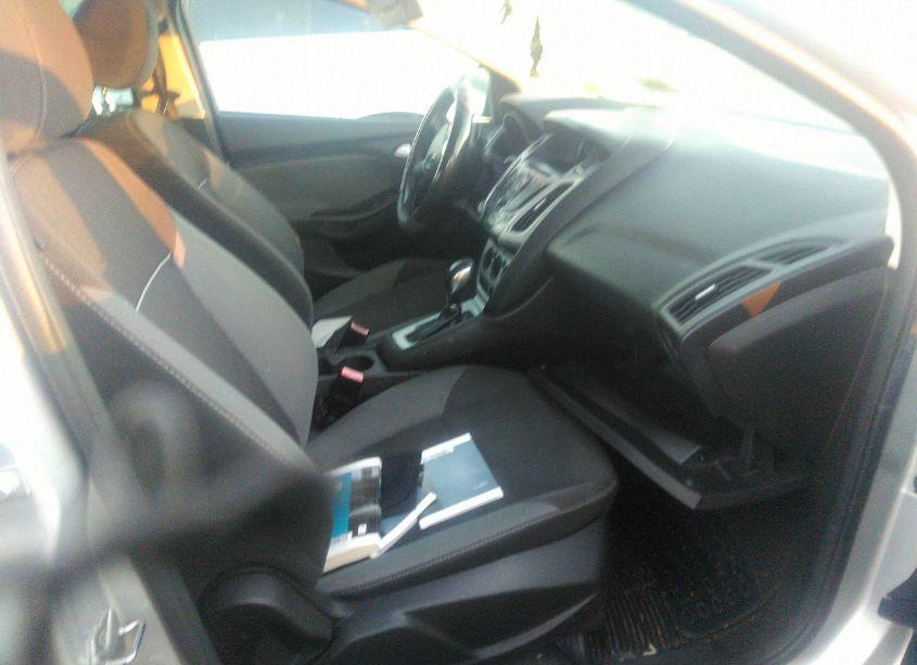 Photo 5 of 2013 Ford Focus SE (VIN 1FADP3F23DL130288)