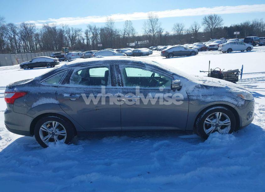 Photo 13 of 2013 Ford Focus SE (VIN 1FADP3F23DL141694)