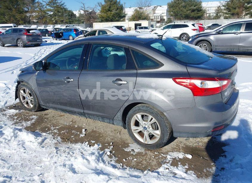Photo 3 of 2013 Ford Focus SE (VIN 1FADP3F23DL141694)