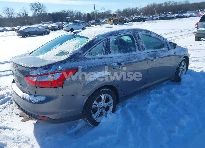 Photo 4 of 2013 Ford Focus SE (VIN 1FADP3F23DL141694)