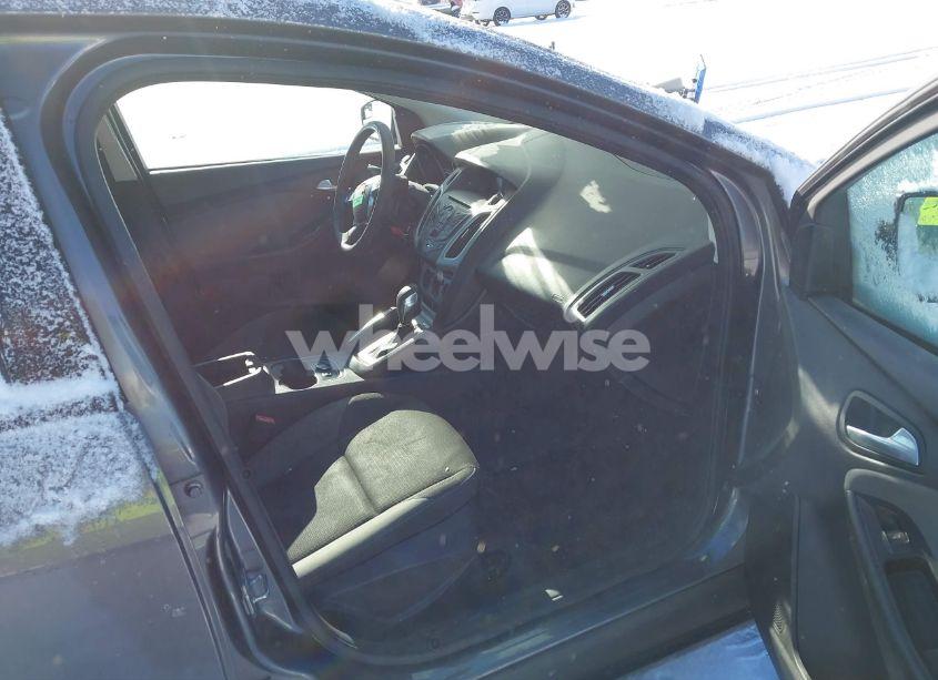 Photo 5 of 2013 Ford Focus SE (VIN 1FADP3F23DL141694)