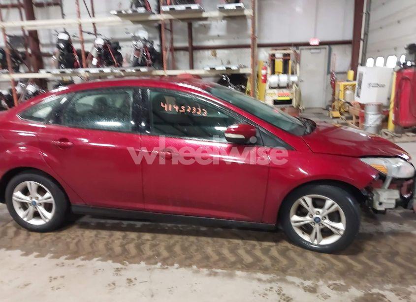 Photo 13 of 2013 Ford Focus SE (VIN 1FADP3F23DL141758)