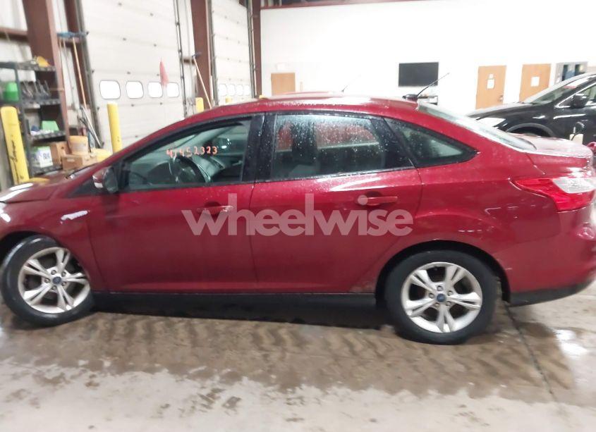 Photo 14 of 2013 Ford Focus SE (VIN 1FADP3F23DL141758)