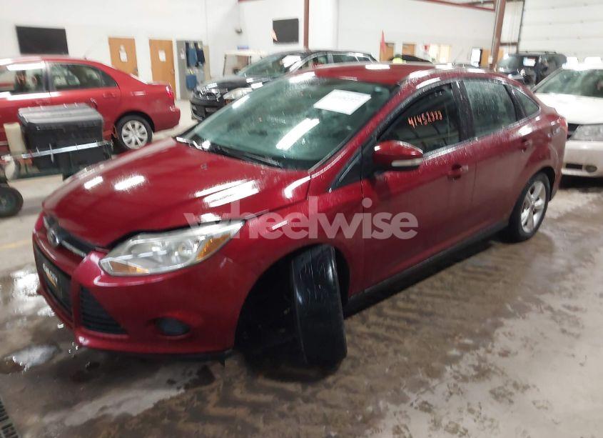 Photo 2 of 2013 Ford Focus SE (VIN 1FADP3F23DL141758)