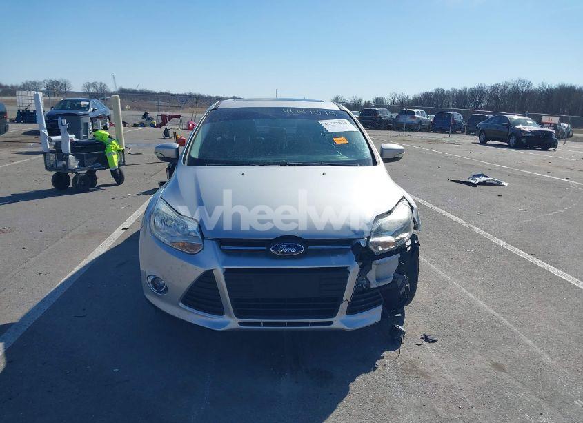 Photo 13 of 2013 Ford Focus SE (VIN 1FADP3F23DL143638)