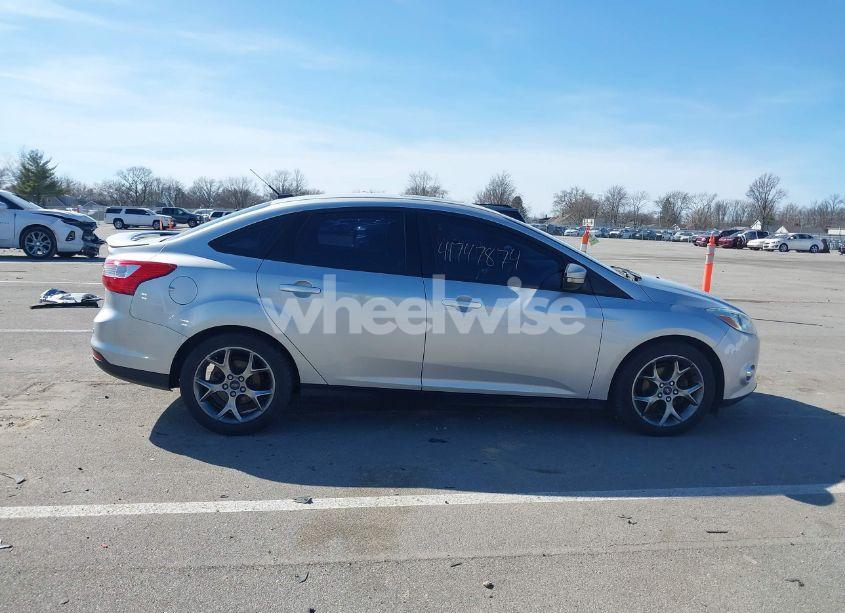 Photo 14 of 2013 Ford Focus SE (VIN 1FADP3F23DL143638)