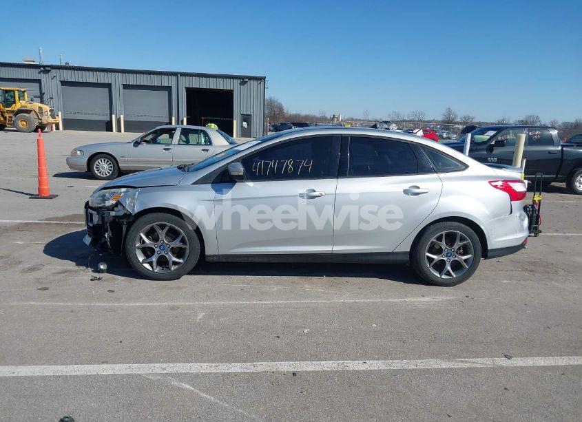 Photo 15 of 2013 Ford Focus SE (VIN 1FADP3F23DL143638)