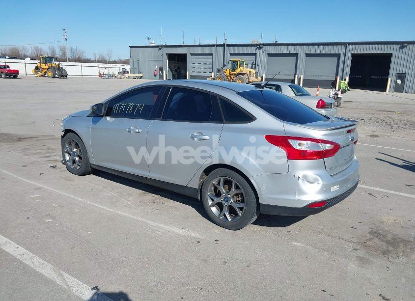 Photo 3 of 2013 Ford Focus SE (VIN 1FADP3F23DL143638)