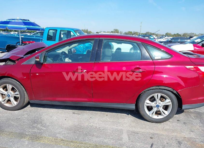 Photo 14 of 2013 Ford Focus SE (VIN 1FADP3F23DL166787)