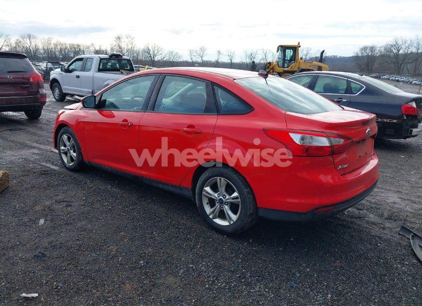 Photo 3 of 2013 Ford Focus SE (VIN 1FADP3F23DL182391)