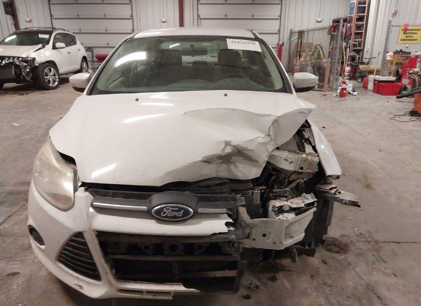 Photo 12 of 2013 Ford Focus SE (VIN 1FADP3F23DL200663)