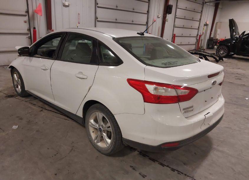 Photo 3 of 2013 Ford Focus SE (VIN 1FADP3F23DL200663)